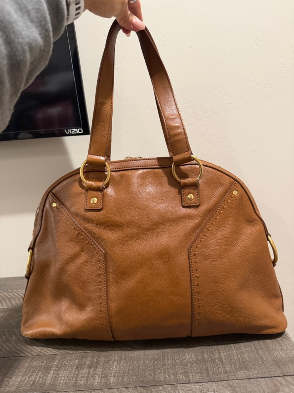 Yves Saint Laurent Tan Leather Large Muse - Picture 7 of 13